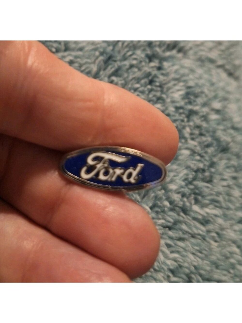 VTG Ford Blue Enamel Oval V Logo Enamel Lapel Pin Tie Tack Hat Pin Silver Tone b